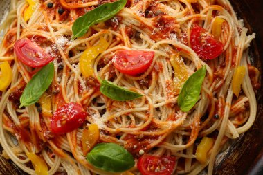 Ev yapımı spagetti Bolognese