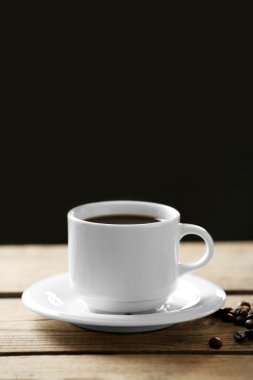 fincan kahve ve kahve taneleri