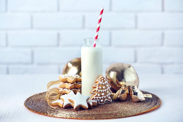 Biscuits de Noël et lait — Photo