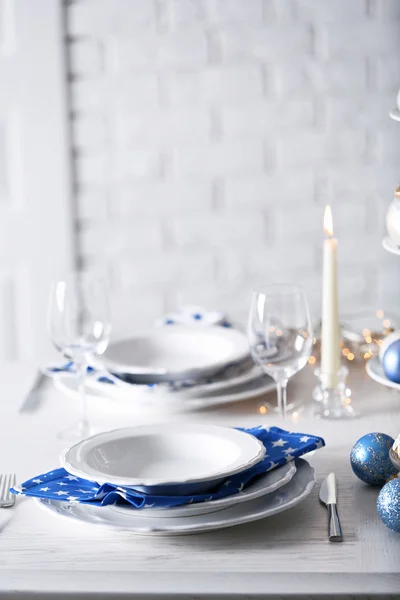 Kerst tafel dekken — Stockfoto