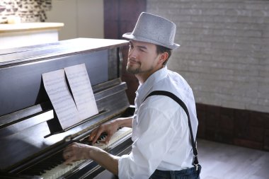 profil yakışıklı genç  