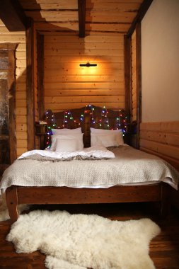ahşap lodge yatak odası