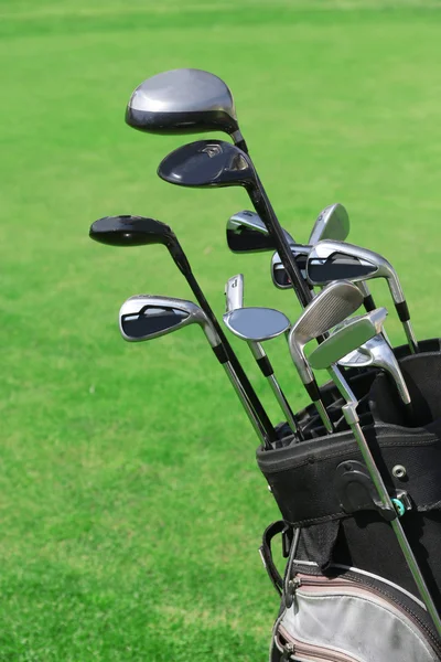 Golftasche mit Schlägern — Stockfoto