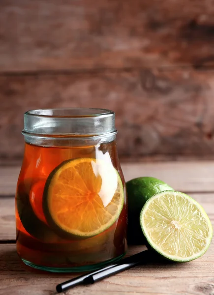 Té helado con limón —  Fotos de Stock