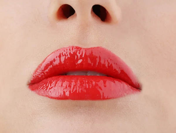 Vista de los labios rojos de la mujer, primer plano —  Fotos de Stock