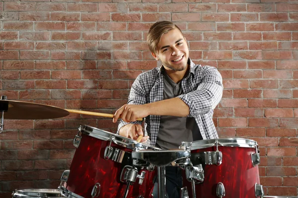 Musician playing drums — Stock Photo, Image