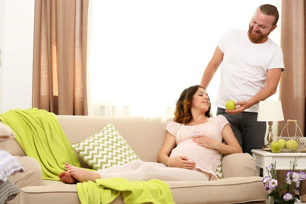 Man and his lovely pregnant woman — Stock Photo, Image
