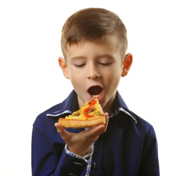küçük boy pizza yemek  