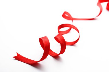 kırmızı saten kurdele