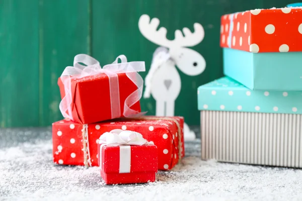 Barevné vánoční dárky — Stock fotografie