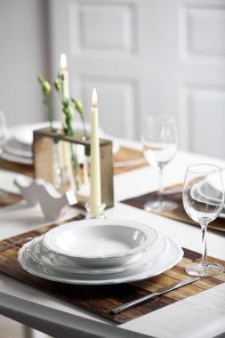 Tablo ayarı doğal çevre malzemeler ile