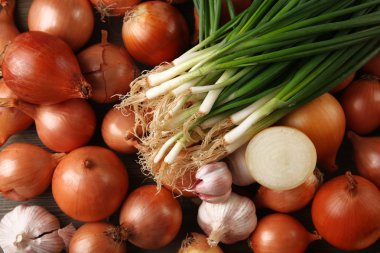 Farklı taze soğan ve sarımsak