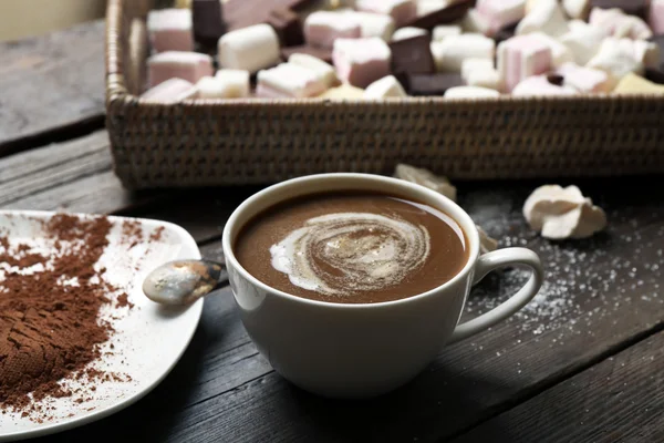 コーヒーとお菓子のカップ — ストック写真