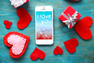 yürekleri beyaz akıllı telefon