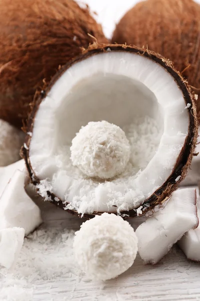 Bonbony v kokosových vloček — Stock fotografie