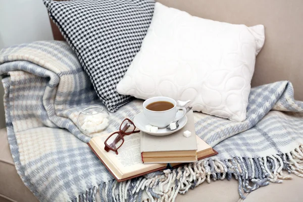 Cup of coffee with books — Stock Photo, Image