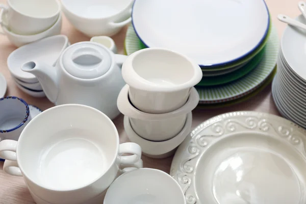 Set wit servies — Stockfoto