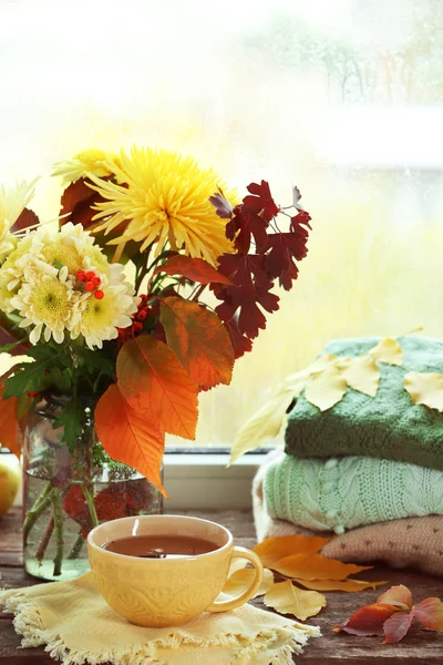 Herbststrauß mit Chrysanthemen-Blüten — Stockfoto