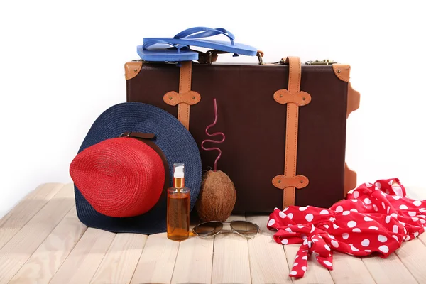 Valise med sommergjenstander – stockfoto