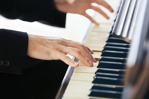 Male hands piano playing — Stock Photo, Image
