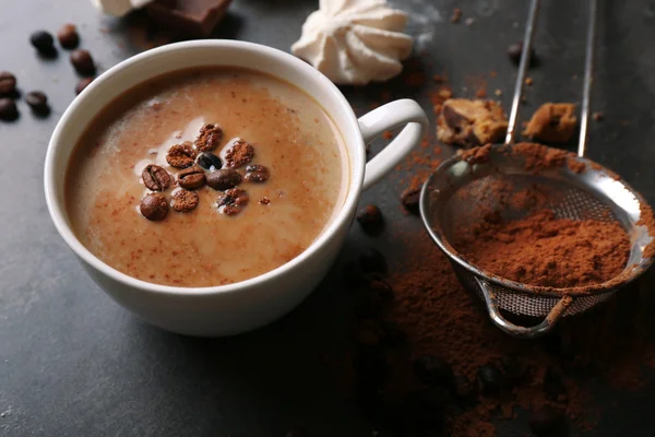 Kopje koffie en snoep — Stockfoto