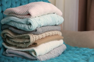 Bir divan örme giyim