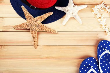 Yaz öğeleri ve seyahat aksesuarları