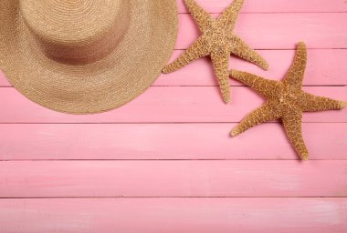 Yaz öğeleri ve seyahat aksesuarları