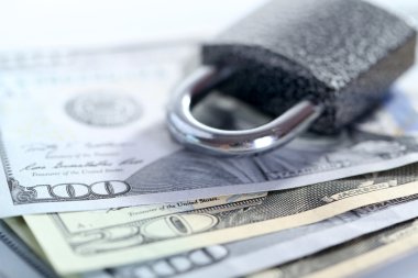 kredi kartları ile kilitlemek 