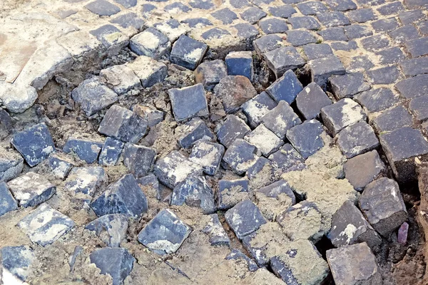 Broken cobblestone pavement — Stock Photo, Image