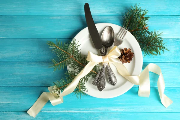 Tischdekoration mit Weihnachtsdekoration — Stockfoto