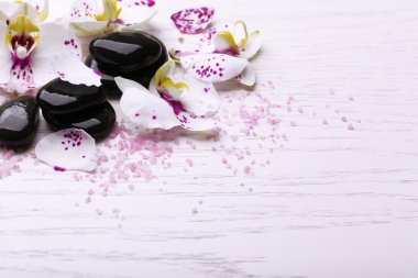 Orkide ve zen taşlar