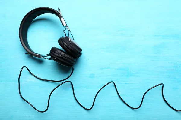 Headphones modernos em azul — Fotografia de Stock