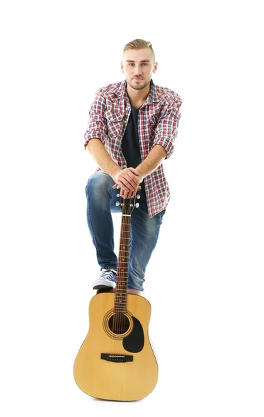 Giovane musicista con chitarra — Foto Stock