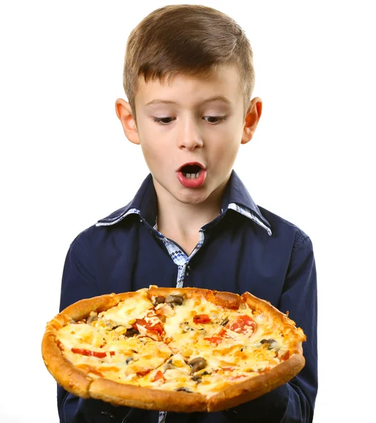 Küçük çocuk holding pizza — Stok fotoğraf