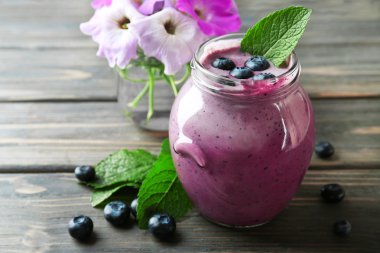 Blueberry smoothie çilek ile