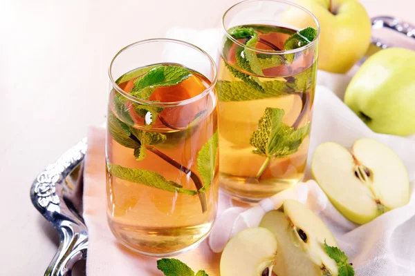 Apple juice with fruits and mint — Stock Photo, Image