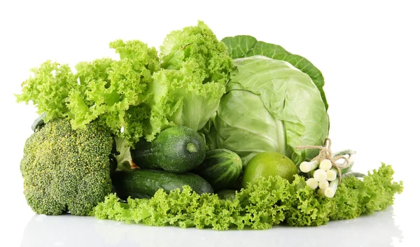 Montón de verduras verdes aisladas en blanco —  Fotos de Stock