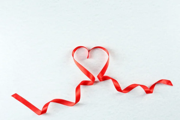 Red heart ribbon — Stock Photo, Image