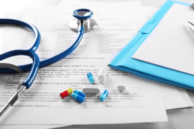 Doktor çalışma alanı stetoskop ile