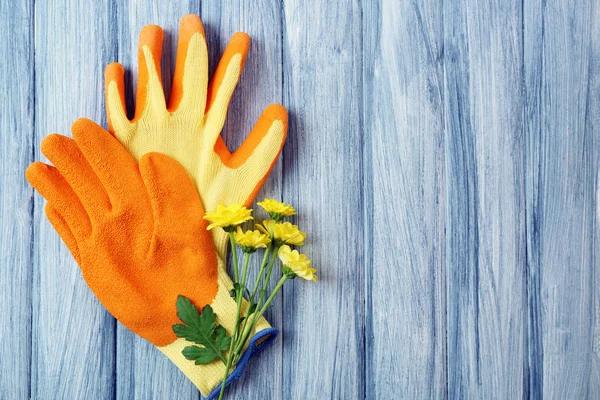 Guantes de flores y jardín —  Fotos de Stock