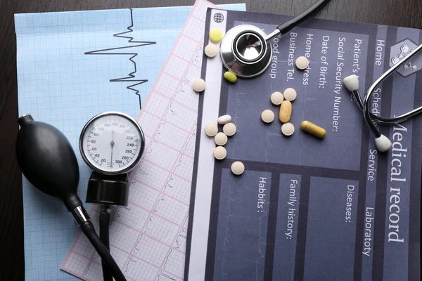 혈압 측정기와 청진기 — 스톡 사진