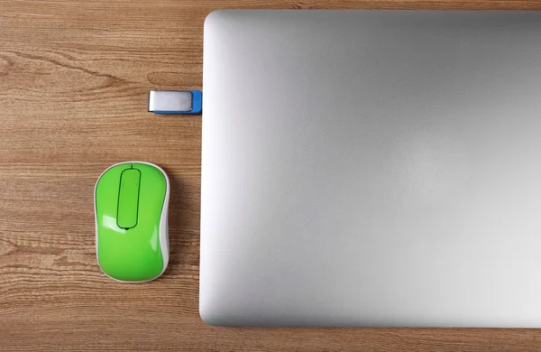 Laptop and equipment at working place — Stock Photo, Image