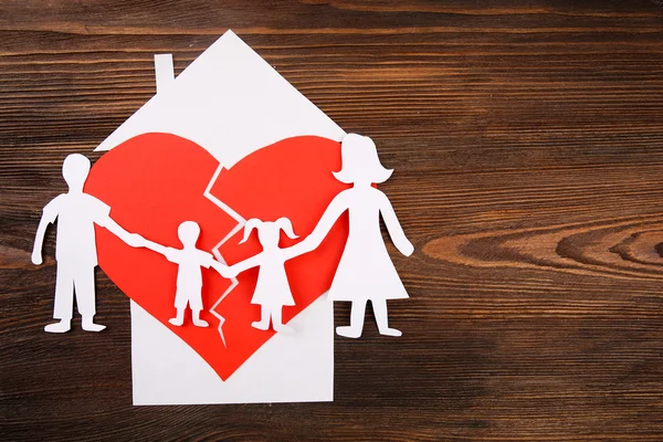 Paper cutout silhouette of a family — Stock Photo, Image