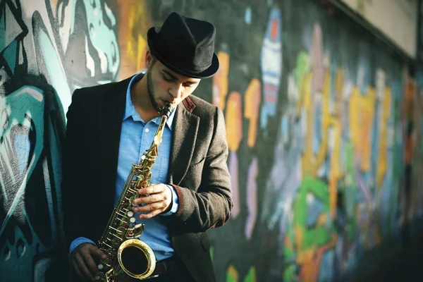 Man playing on saxophone — Stock Photo, Image