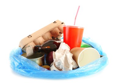 beyaz izole çöp yığını