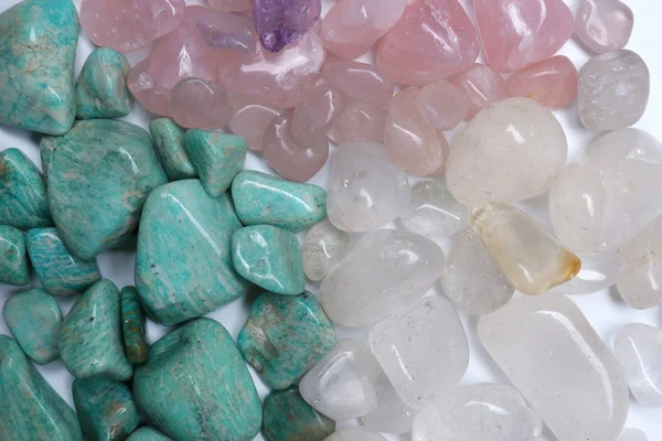 Ορυκτές πέτρες: azonite, ροζ χαλαζία, κρύσταλλο βράχου φόντο — Φωτογραφία Αρχείου