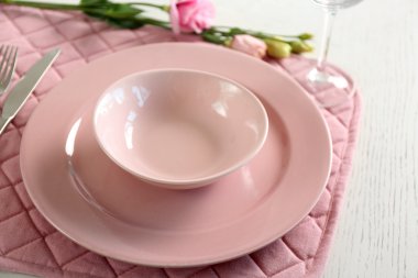 Güzel masa ayarlama, kapat