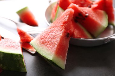 taze dilimlenmiş karpuz  