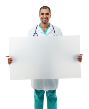 Doktor büyük beyaz tahta tutar